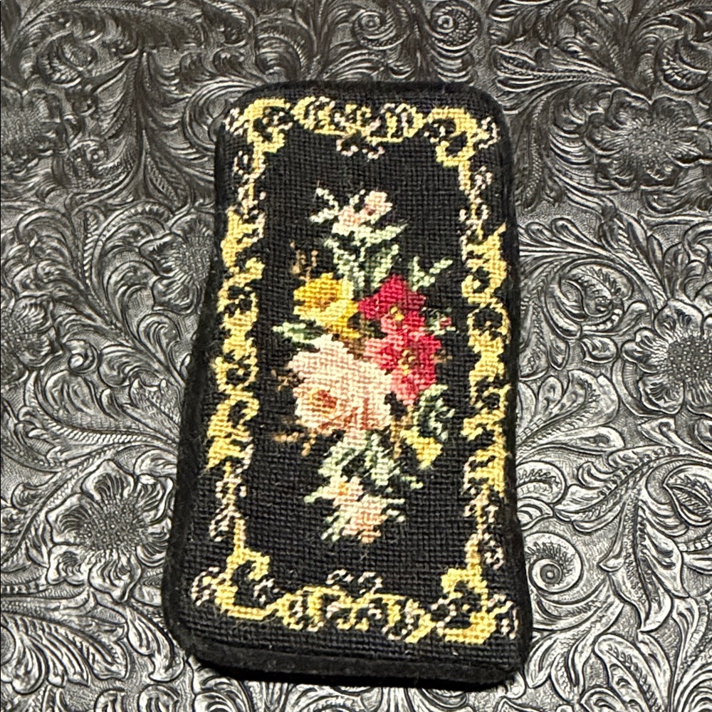 Vintage Imperial Elegance Floral Embroidered Needlepoint Sunglasses 🕶️ Case